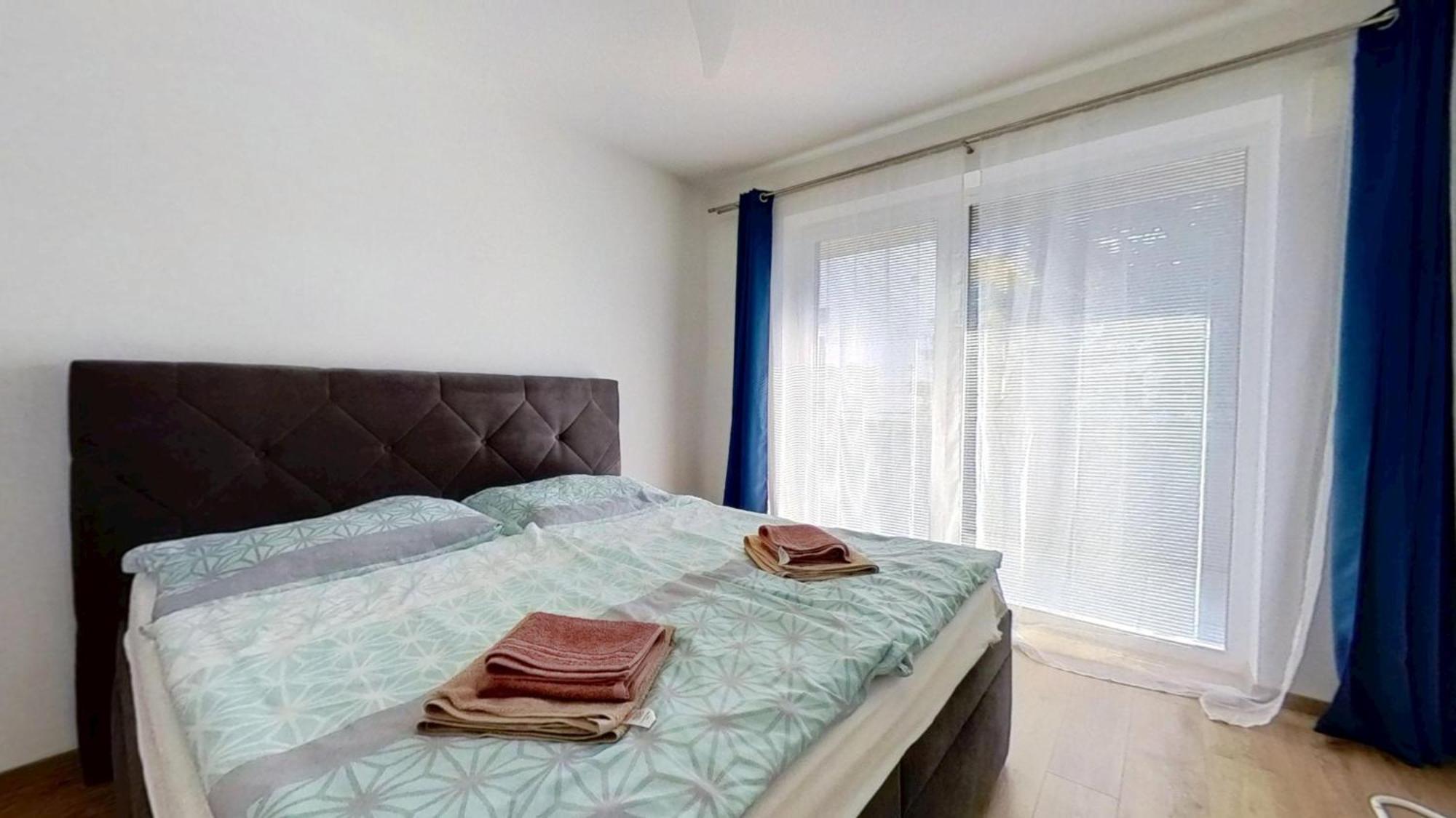 Air-Conditioned 2 Room Apartment, With Terrace, Rovinka 203 Exterior photo